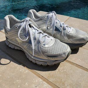 Brooks Adrenaline GTS 17 Running Shoes White with Silver Gray Accents